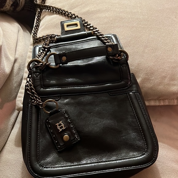 Olivia Harris black genuine leather handbag with chain. - Picture 4 of 6